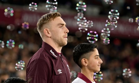 Jarrod Bowen surrounded by bubbles at West Ham.