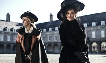 Chloë Sevigny as Alicia, the confidante of Kate Beckinsale’s Lady Susan Vernon Martin in Love & Friendship