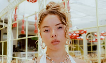 Nilufer Yanya.