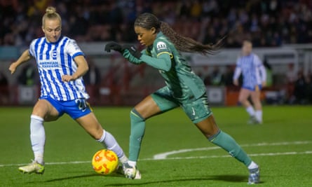 Spurs on the ball against Brighton