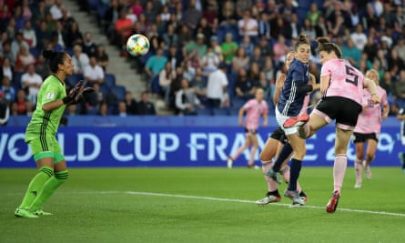 Jen Beattie rises to score for Scotland against Argentina at the 2019 World Cup