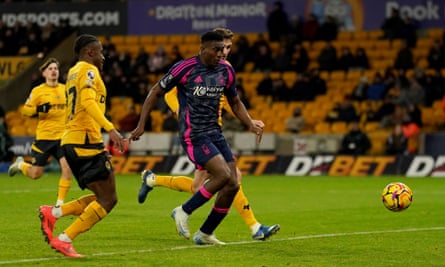 Nottingham Forest extend winning run as Gibbs-White returns to haunt Wolves