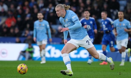 Erling Haaland on the run against Leicester