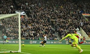 Anthony Gordon stuns Arsenal and sends Newcastle into Carabao Cup final