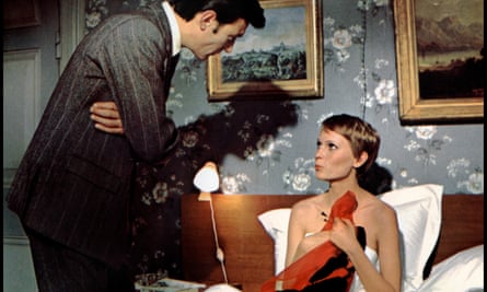 Laurence Harvey and Mia Farrow in Anthony Mann’s A Dandy in Aspic.