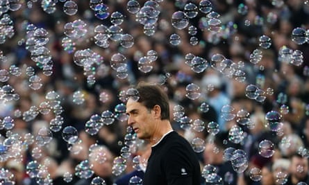 Julen Lopetegui amid the West Ham bubbles.