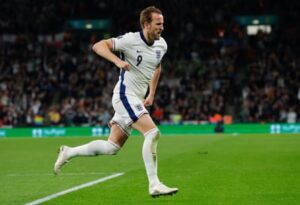 Lewis-Skelly’s England debut goal sets up Tuchel’s winning start over Albania