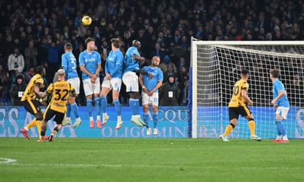 Federico Dimarco scores for Inter.