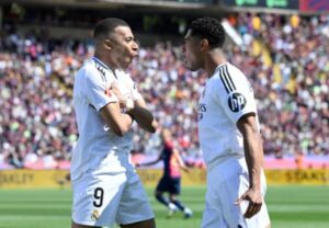 Barcelona see off Mbappé-inspired Real Madrid in seven-goal thriller to close on title