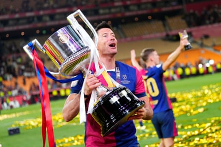 Robert Lewandowski with the Copa del Rey – he should be fit to start on Sunday