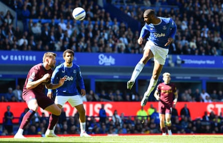 Beto heads Everton into the lead against Ipswich.