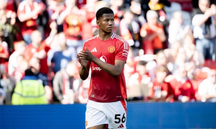 Chido Obi applauds the fans